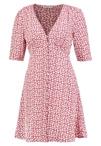 Rode bloemenjurk met een klein wit bloemenpatroon, korte pofmouwen, V-hals, knoopsluiting aan de voorkant en een uitlopende rok. Gladde stoftextuur.