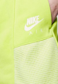 Nike Sportswear Šortky - green