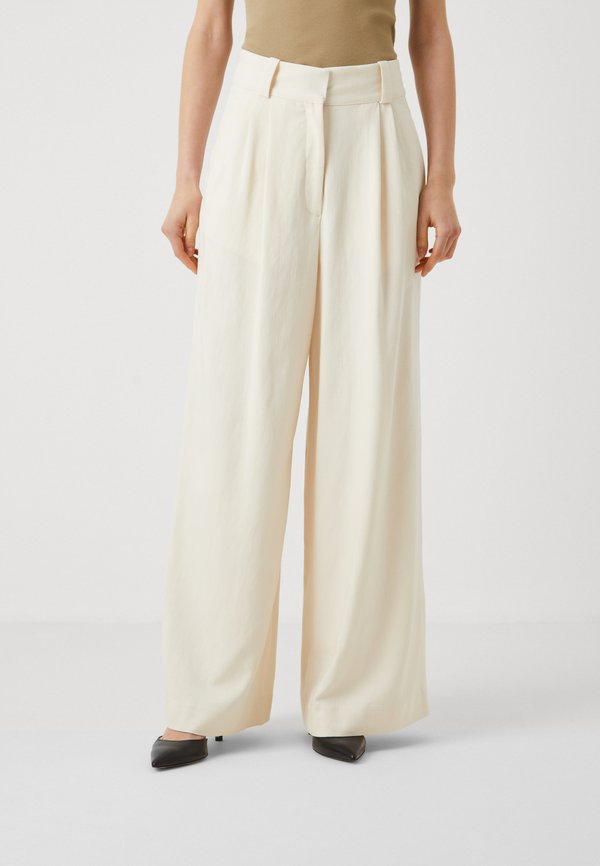 PRESCILLIA ANN - Stoffhose - almond milk