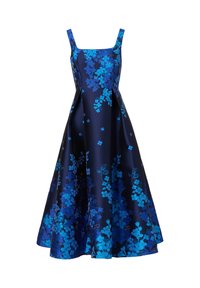 Blumenmuster-Kleid aus navy Satin, mit einem quadratischen Ausschnitt und Spaghettiträgern. Der Stoff zeigt verschiedene Blautöne von Blumen und Blättern.