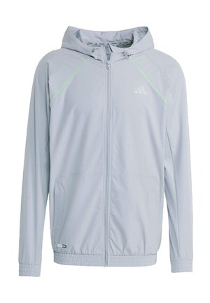 Lys grå zip-up jakke med hætte, der har neongrønne accenter, mesh teksturpaneler og elastiske manchetter og kant.