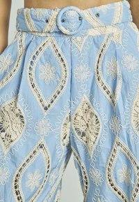 Alma en Pena Pantalon classique - azul