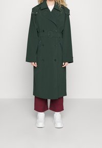 Lacoste Gabardina - black