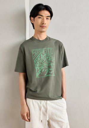 Scotch & Soda RELAXED FIT LOGO - Print T-shirt - thyme