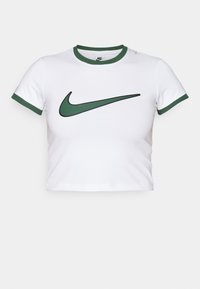 Valkoinen lyhyt toppi, jossa on vihreä resorinen kaulus ja hihansuut. Edessä näkyvä musta Nike Swoosh -logo.
