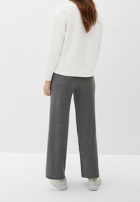 s.Oliver Felpa - off-white