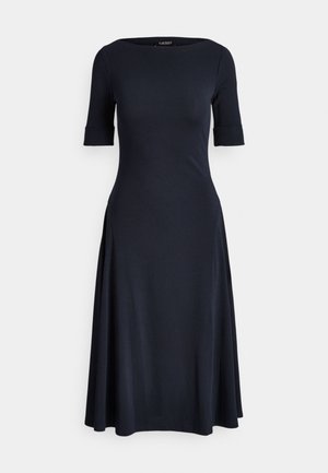 Σκούρο μπλε φόρεμα μήκους έως το γόνατο με στρογγυλή λαιμόκοψη και �κοντά μανίκια. Κατασκευασμένο από λείο, ελαστικό ύφασμα με σιλουέτα σε σχήμα Α και πλευρικές σκισίματα.