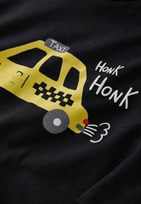 Niet geselecteerd, black car