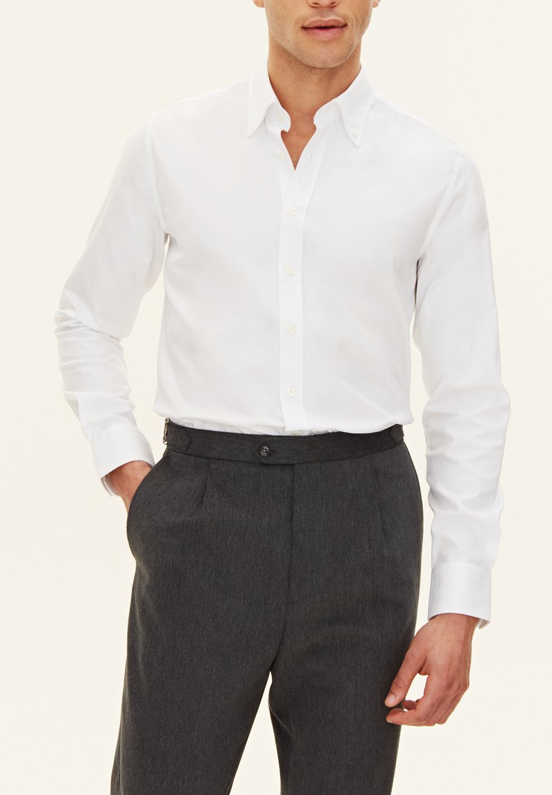 Oscar Jacobson - SLIM FIT  - Kostymskjorta - optical white, Förstora