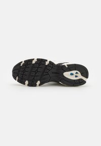 New Balance MR530 UNISEX - Sneakers - white/black