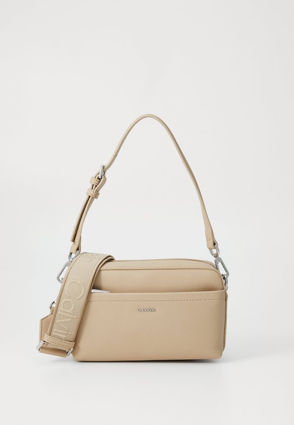 MUST CONVERTIBLE CAMERA BAG - Handtasche - crockery