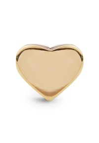 Ciondolo a forma di cuore color oro con una superficie liscia e lucida e bordi arrotondati, che misura circa 2 cm di larghezza.