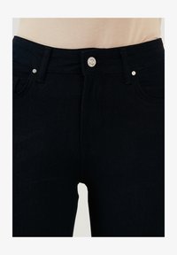 Atlasīts, night blue