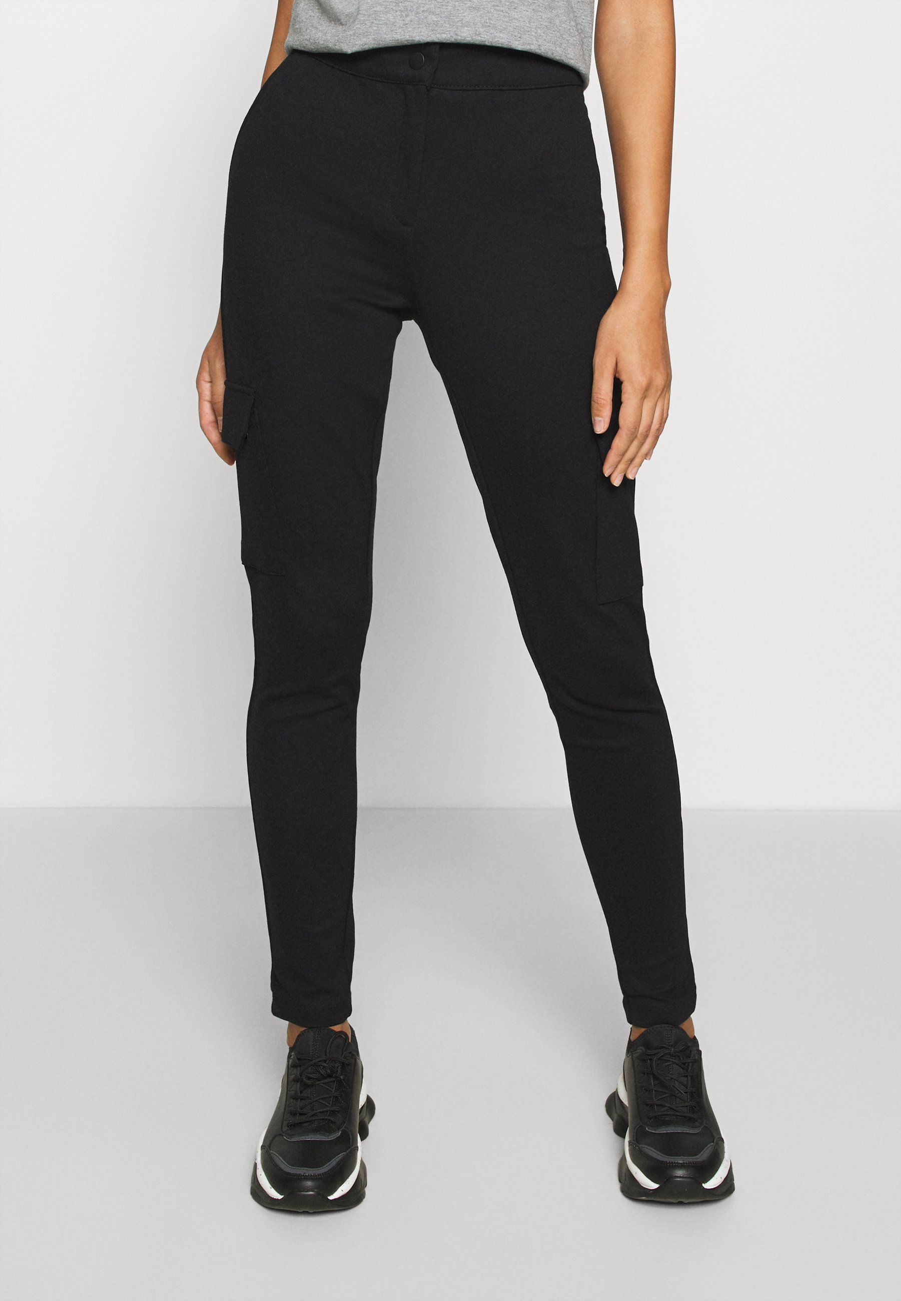Leggings & bukser | Dame | Nye leggings på nett hos Zalando England Joggebukse NSW Tech Fleece Authentic GråHvit