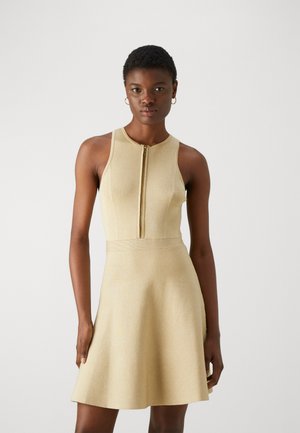 FIT FLARE  - Gebreide jurk - gold