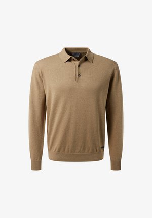 Pull-over polo à manches longues de couleur marron clair avec des poignets et un ourlet côtelés, trois boutons noirs et une petite étiquette près du bas.