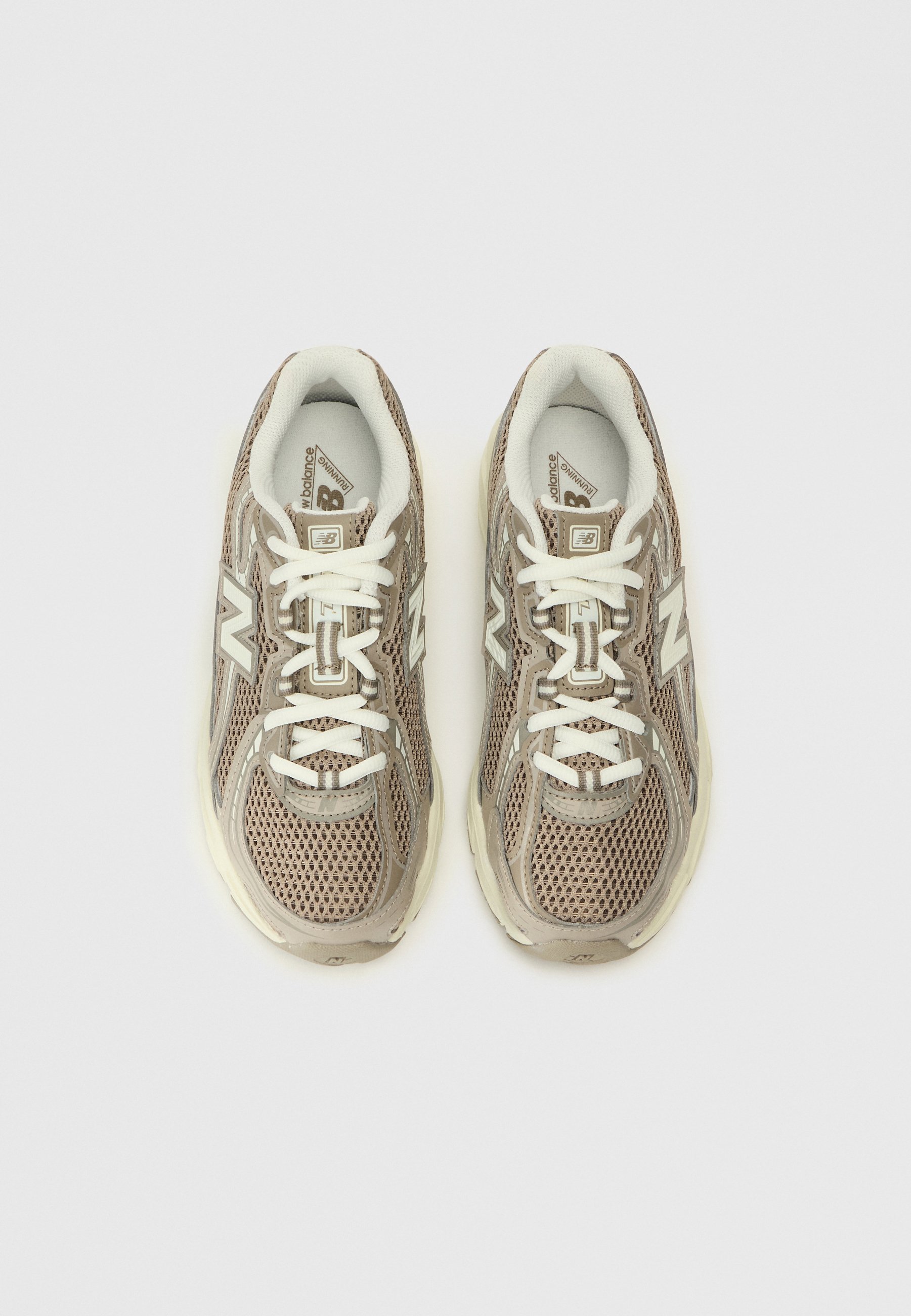 New Balance 740 UNISEX - Trainers - arid stone/stone - Zalando.co.uk