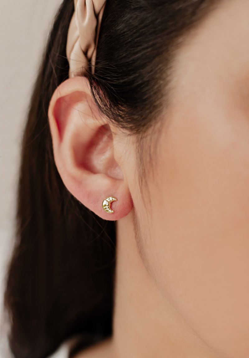 Hey Happiness CROISSANT STUD  - Boucles d'oreilles - gold-coloured