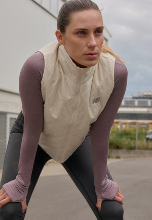 QUILTED VEST - Chaleco - linen