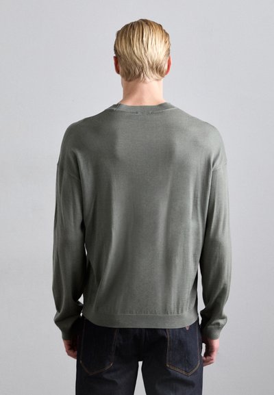 Emporio Armani Strickpullover - mulled basil/fog