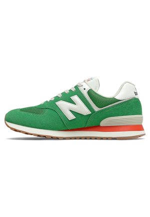 Trainers - green