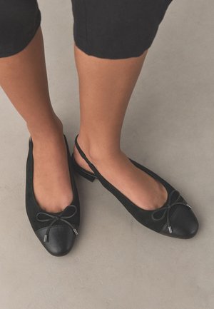 Next, REGULAR FIT - FOREVER COMFORT ROUND TOE BOW - Ballerines à brides arrière - black