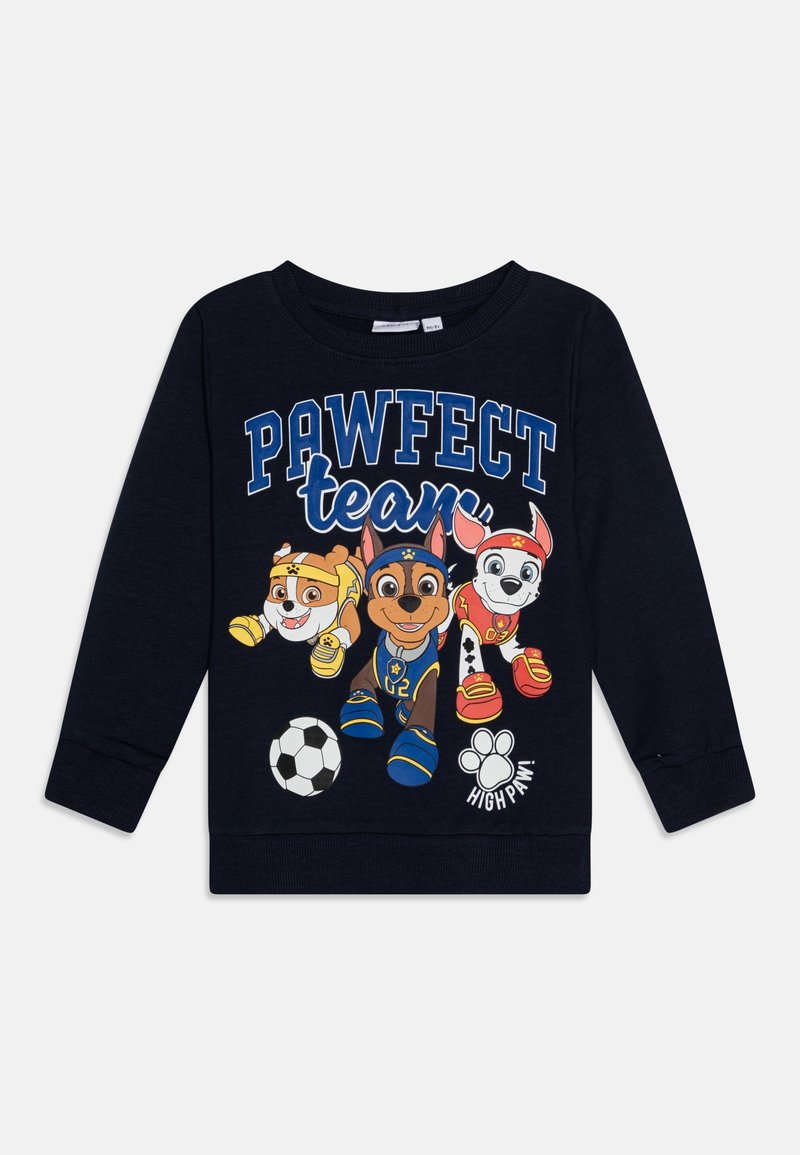Námornícké mikina se čtyřmi kreslenými štěňaty v sportovním oblečení, se textem "PAWfect tým" a grafikou fotbalového míče.
