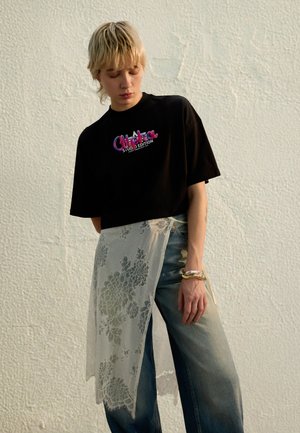 STUDIO RAINBOW CROPPED - Potiskana majica - black