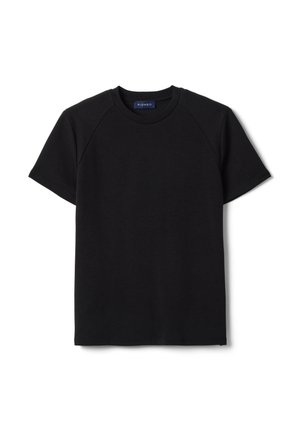 T-shirt nera a maniche corte con scollo tondo e maniche raglan, distesa su uno sfondo bianco.