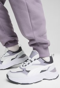Puma CASSIA - Sportcipő - silver mist white galactic gray pale plum  silver