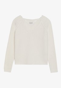 Bílý žebrovaný pletený svetr s výstřihem do V a dlouhými rukávy. Měkká textura s krajkovým detailem u výstřihu a krátkým střihem.