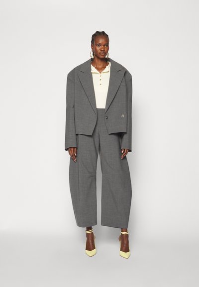 A.W.A.K.E. MODE OVERSIZED TOXEDO JACKET - Κοντό παλτό - grey