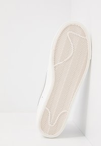 Nike Sportswear BLAZER '77 UNISEX - Sapatilhas de cano alto - white/light bone/sail