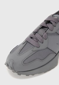 New Balance U327 UNISEX - Tenisky - castlerock
