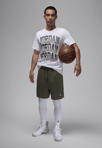 Jordan M J DF SPRT - Korte broeken - medium olive white