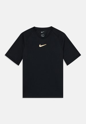 Črna športna majica iz tkanine, ki odvaja vlago, z zlatim logotipom Nike na predelu prsij in raglan rokavi za eleganten fit.