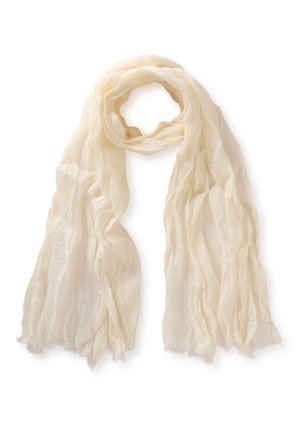 Écharpe légère beige clair avec texture froissée, enroulée lâchement avec des bords frangés sur fond blanc.