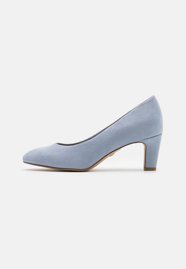 Klassieke pumps - sky