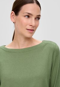 s.Oliver Langarmshirt - tannengrün
