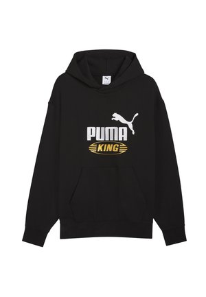 Czarna bluza z kapturem Puma z przednią kieszenią, białym logo Puma i napisem „KING” złotymi literami poniżej.