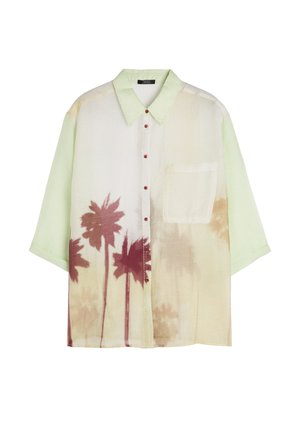 Koszula na krótki rękaw w jasnym zielonym kolorze z gradientowym wzorem przedstawiającym brązowe palmy, kieszonką na piersi oraz czerwonymi guzikami.
