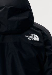 The North Face MOUNTAIN LIGHT TRICLIMATE THREE IN ONE GORE-TEX JACKET - Ūdensnecaurlaidīga jaka - black