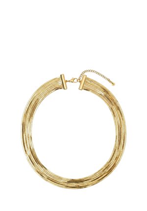 Collier chaîne plate multi-brins en or avec fermoir mousqueton et chaîne d’extension réglable.