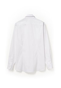 Camisa blanca de manga larga con cuello clásico, pliegue trasero simple y puños abotonados. Tejido suave y ligero con un diseño liso.