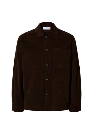Bruine corduroy shirtjacket met een knoopsluiting aan de voorkant, kraag, één borstzak en lange mouwen. Glad textuur met een subtiele glans.