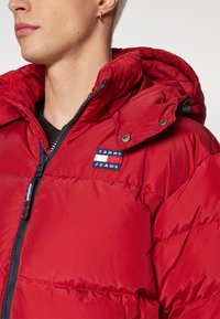 Tommy Jeans ALASKA  - Piumino - magma red