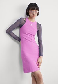 adidas Originals ESSENTIALS TANK DRESS - Džersio suknelė - semi pulse lilac