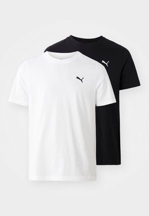 Két rövid ujjú póló: az egyik fehér, a másik fekete, mindkettő kerek nyakkal és fekete Puma logóval a mellrészen. Pamut anyag.