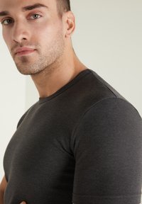 Tezenis THERMO ROUND NECK - T-shirt basic