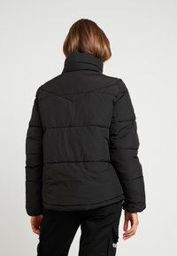 Vero Moda Vinterjacka - black